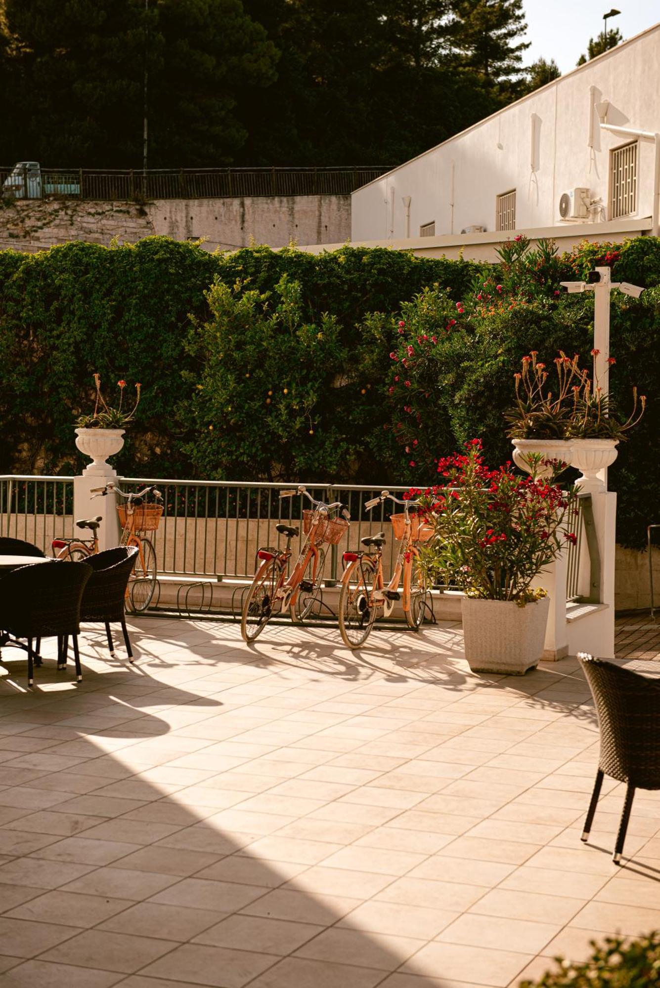 Hotel Degli Aranci Vieste Eksteriør bilde